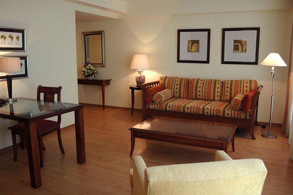 Amerian Executive Mendoza Hotel Екстер'єр фото