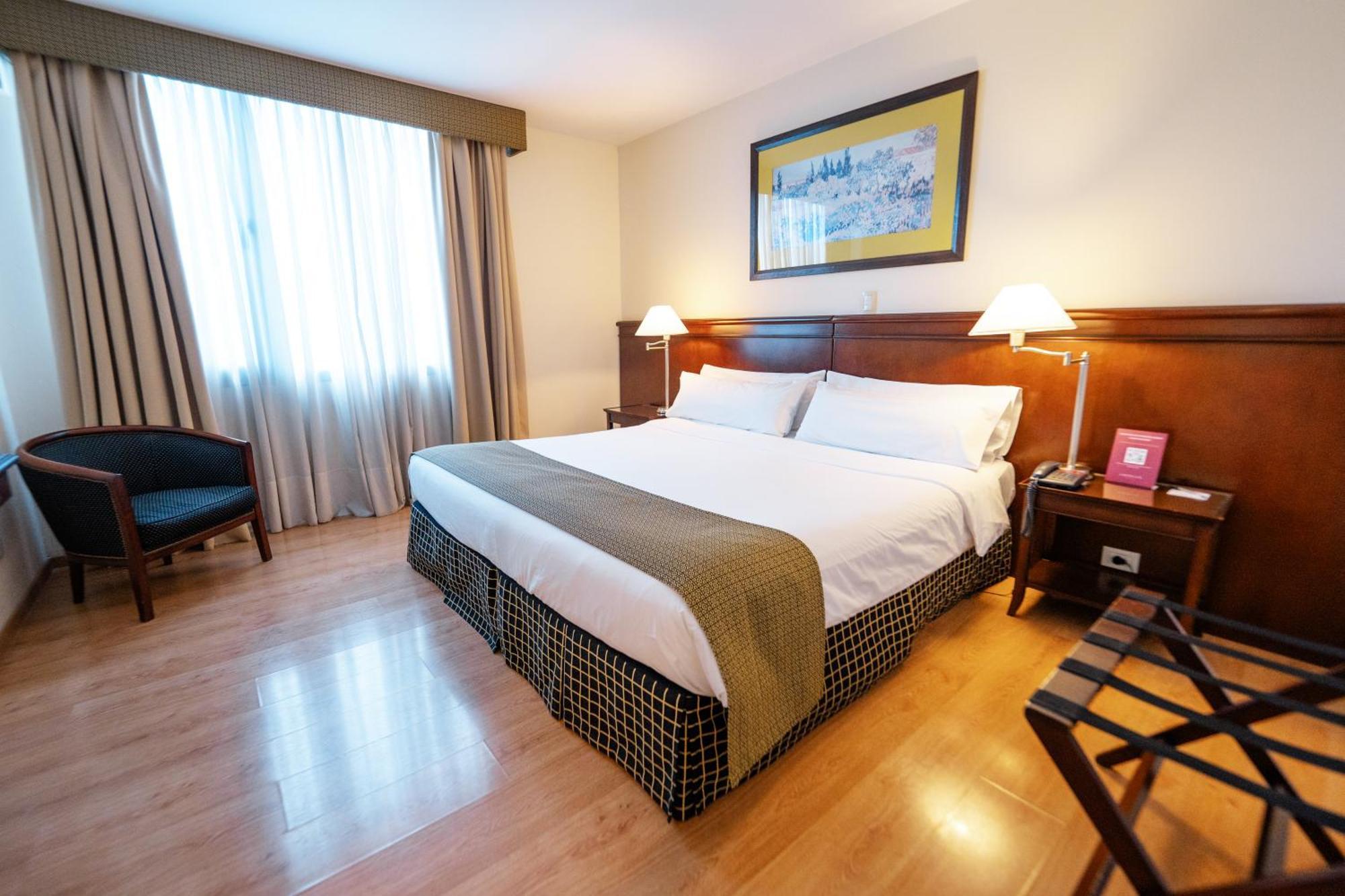 Amerian Executive Mendoza Hotel Екстер'єр фото