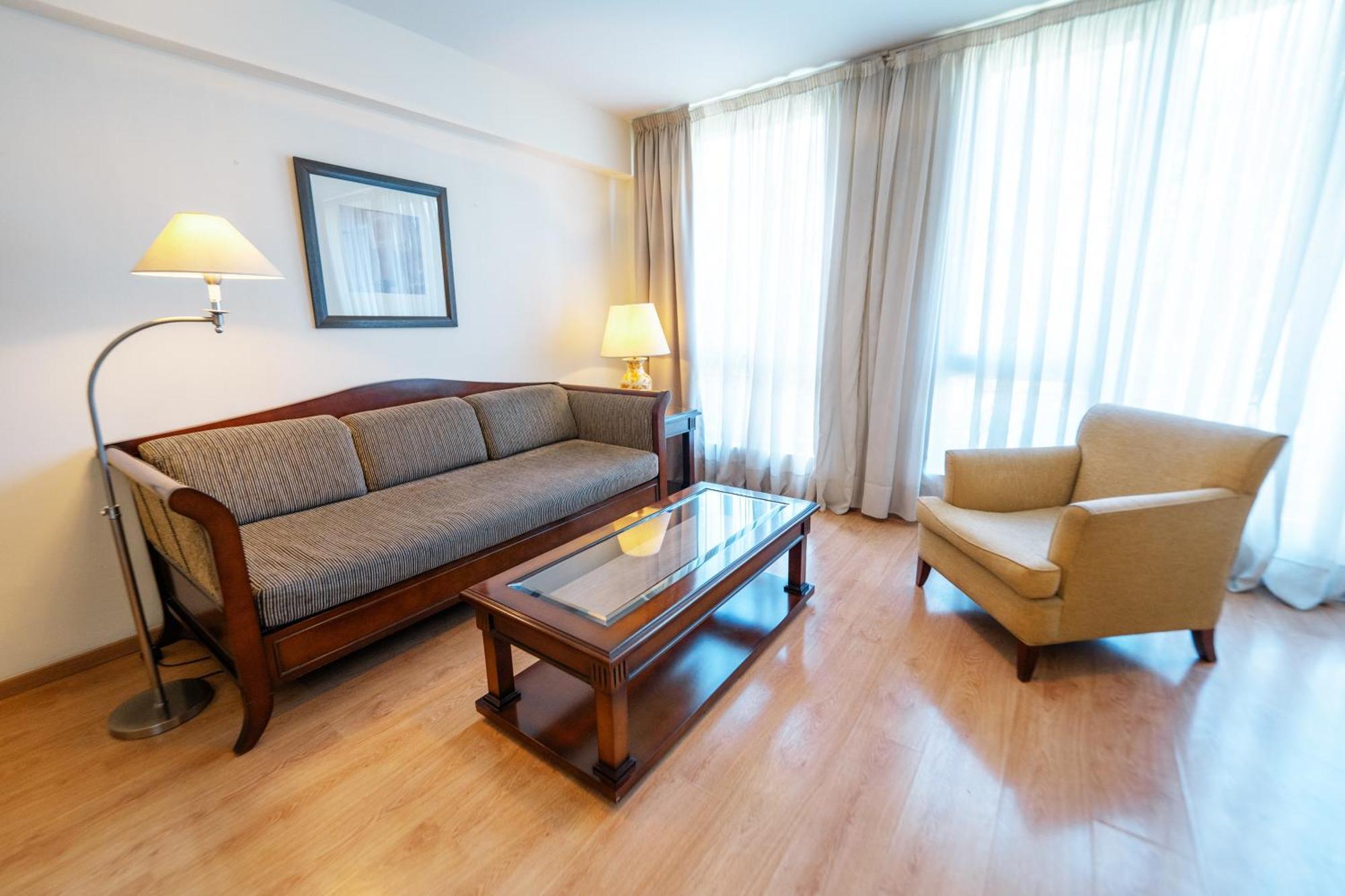 Amerian Executive Mendoza Hotel Екстер'єр фото