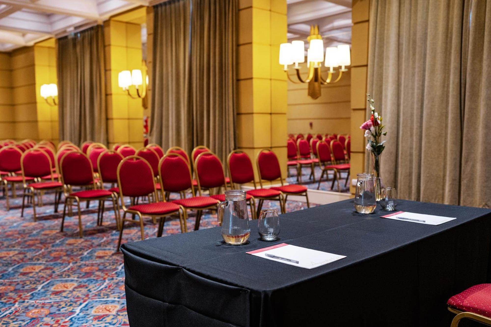Amerian Executive Mendoza Hotel Екстер'єр фото